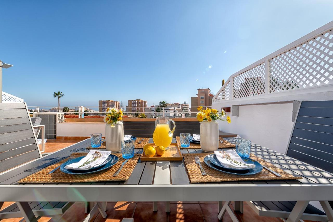 Lola Playa Puerto Marina Lejlighed