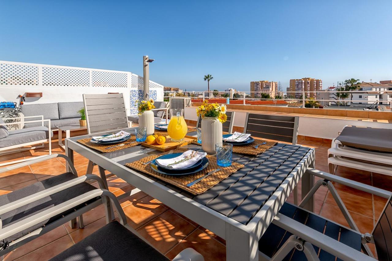 Lola Playa Puerto Marina Lejlighed *
